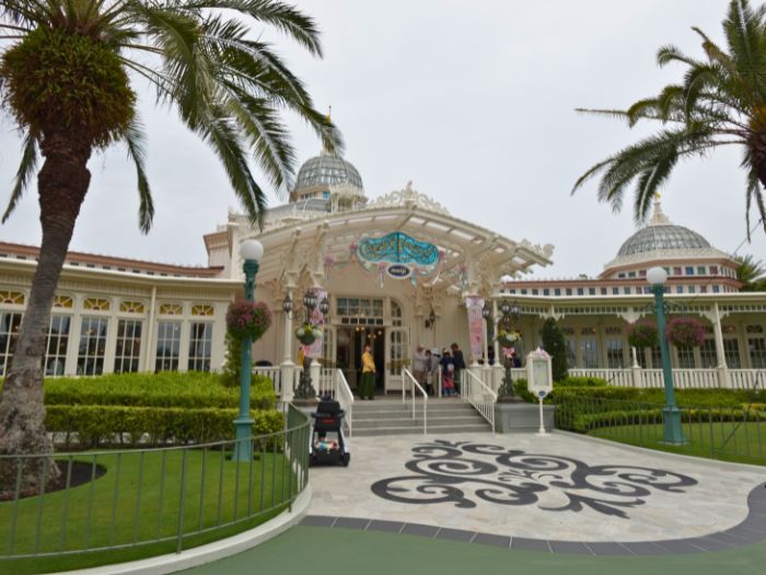 東京ディズニーランドのクリスタルパレスレストラン