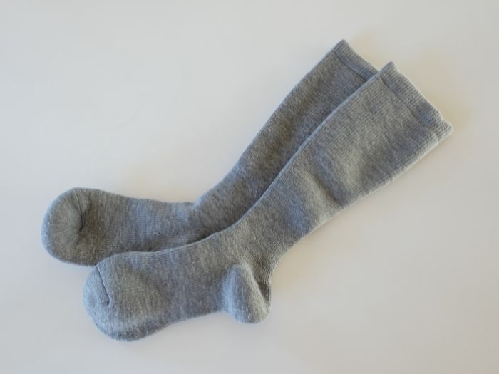 香港エクスプレスに持ち込むと便利なグッズの着圧ソックス