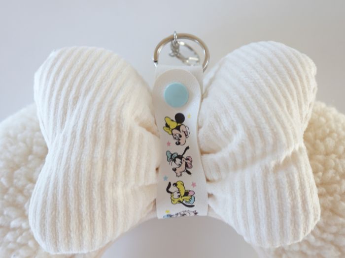 東京ディズニーに持って行くと便利なグッズのカチューシャホルダー