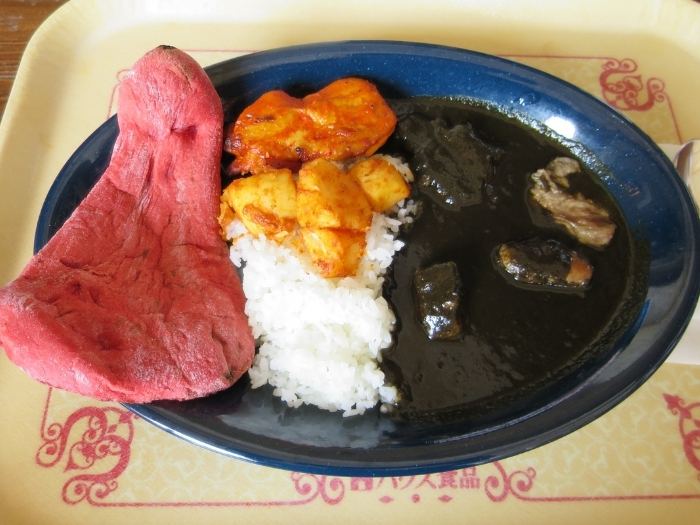 東京ディズニーシー「ディズニー・ハロウィーン」スペシャルビーフカリー、タンドーリチキン添え（辛口）