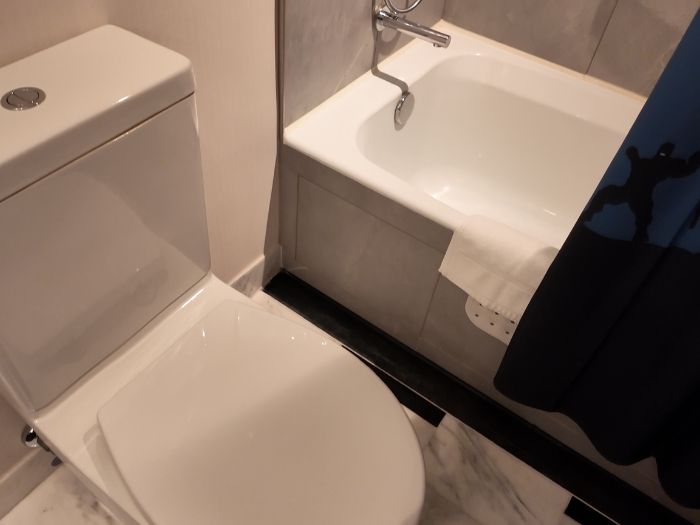 香港ディズニーランドのハリウッドホテルのマーベルルームのお風呂