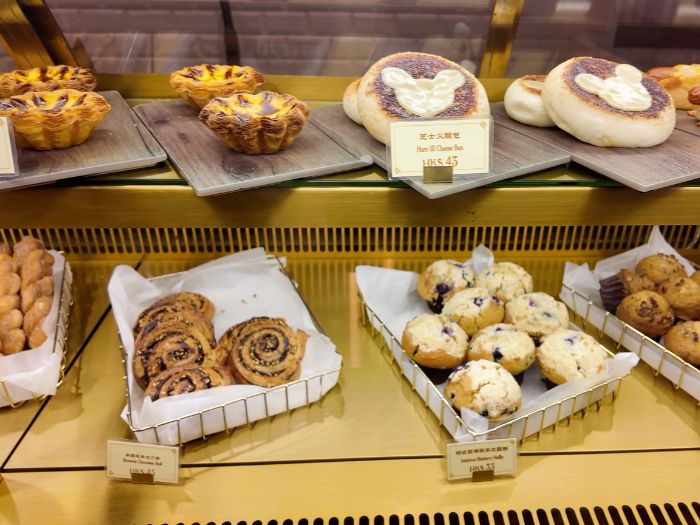 香港ディズニーランドの メインストリート・ベーカリーのショーケース