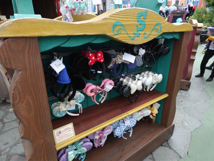 ディズニーランドのカチューシャ売り場